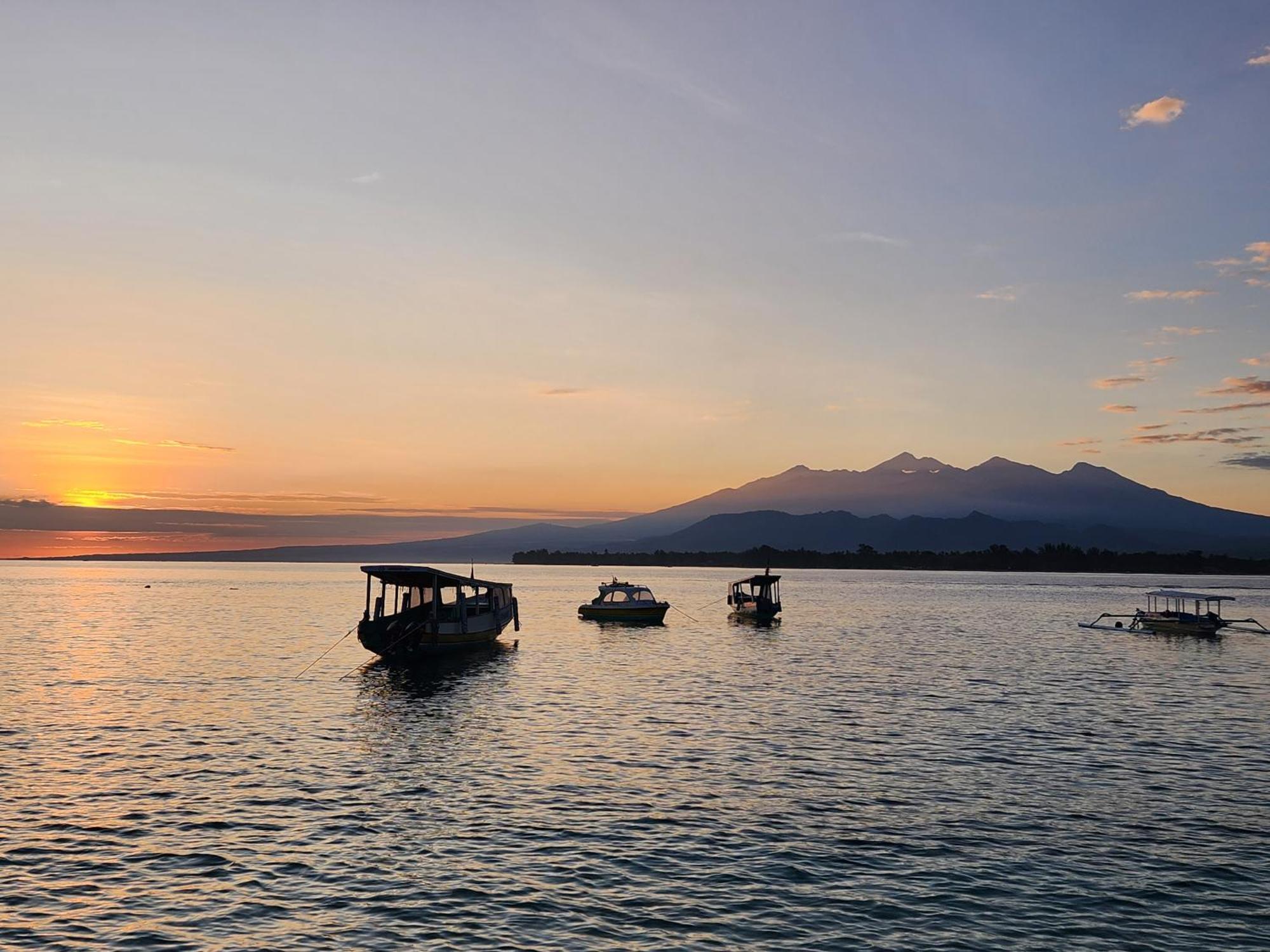 Run Gilis Apartment Gili Meno Exterior photo